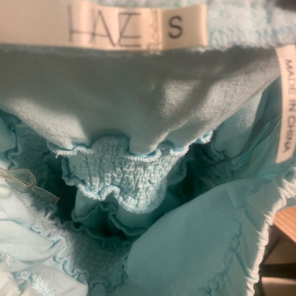 Have Light Blue Garment - Picture 7 of 7